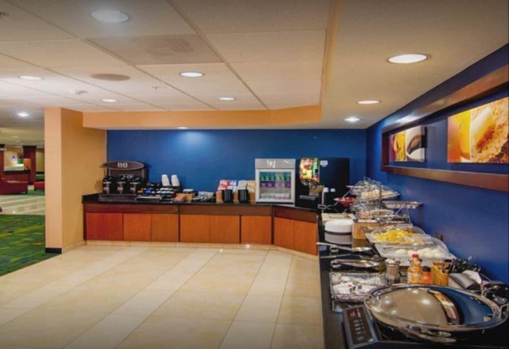 Fairfield Inn & Suites By Marriott Visalia Туларе Екстер'єр фото