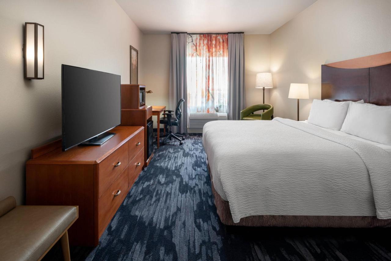 Fairfield Inn & Suites By Marriott Visalia Туларе Екстер'єр фото